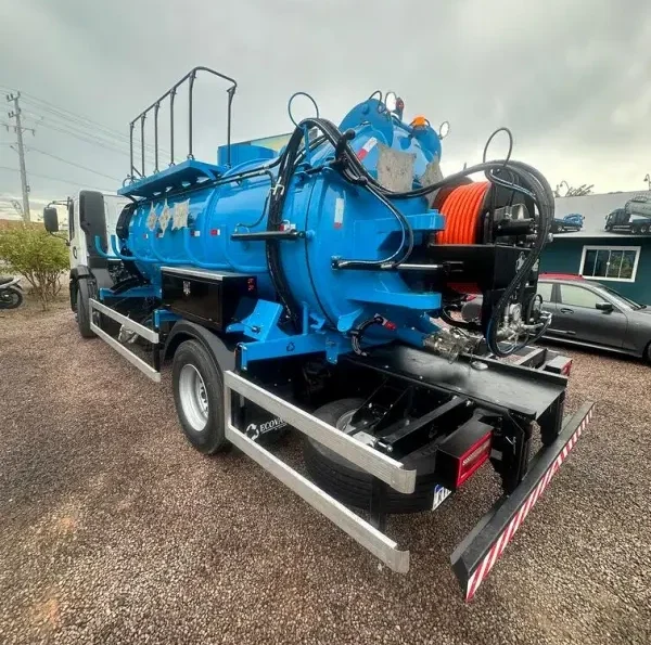 Caminhão de hidrojateamento (1)